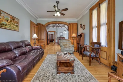 291 Wellington St, Ingersoll, ON N5C 1T2