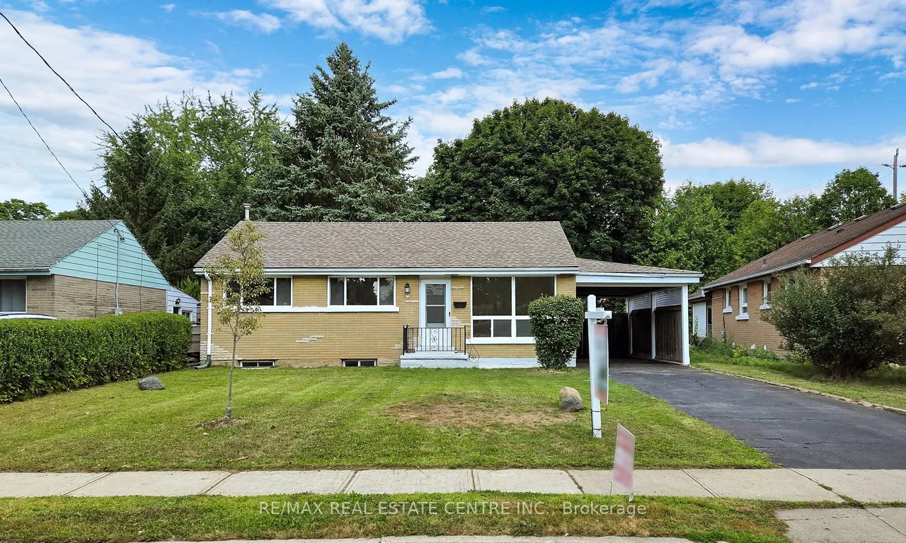 94 Glenview Ave, Cambridge, ON N1R 2W2