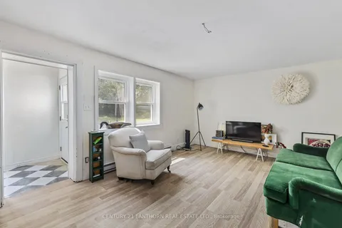 1614 County 1 Rd, Greater Napanee, ON K7R 3L1