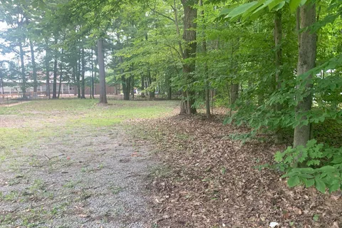 141 Oakwood Dr, Gravenhurst, ON P1P 1B3