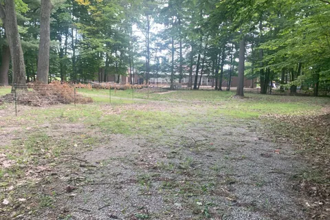 141 Oakwood Dr, Gravenhurst, ON P1P 1B3