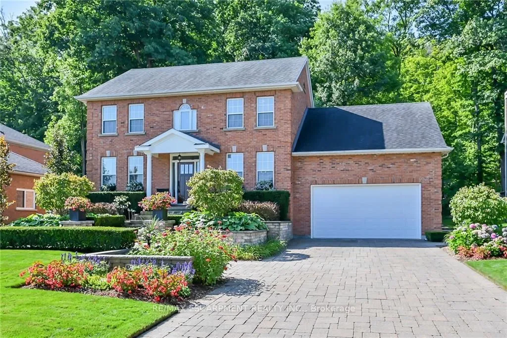 98 Dorchester Dr, Grimsby, ON L3M 1A8