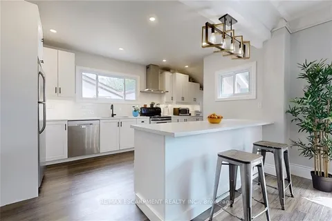 117 ELMVIEW St, Welland, ON L3C 4K9