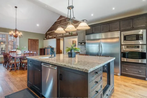 1830 Kressler Rd, Waterloo, ON N2J 3Z4