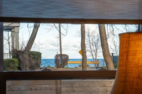 4 6th St, Grimsby, ON L3M 2T3