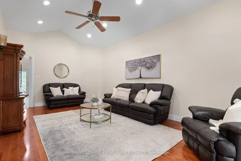 477 French Settlement Rd, Tweed, ON K0K 3J0