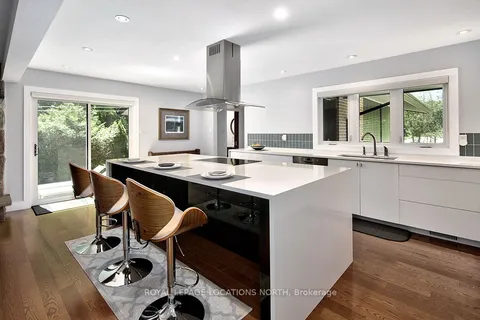 515 4th Ave, Owen Sound, ON N4K 4V3