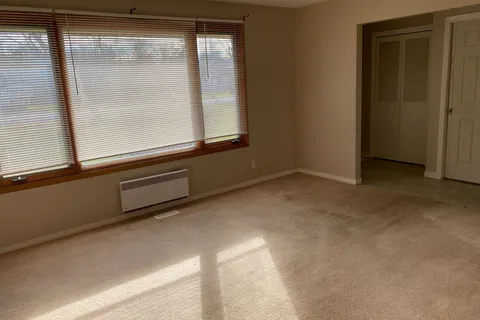 7 Jeffrey Dr, Quinte West, ON K8V 5P8