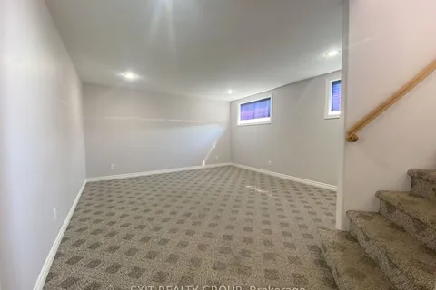 27 Belvedere Rd, Quinte West, ON K8V 4A9