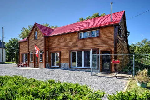 17 Drummond St, Rideau Lakes, ON K0G 1P0