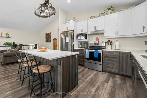 2263 Victoria Rd, Prince Edward County, ON K0K 2B0