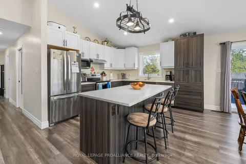 2263 Victoria Rd, Prince Edward County, ON K0K 2B0