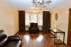 5991 Culp St, Niagara Falls, ON L2G 2B6