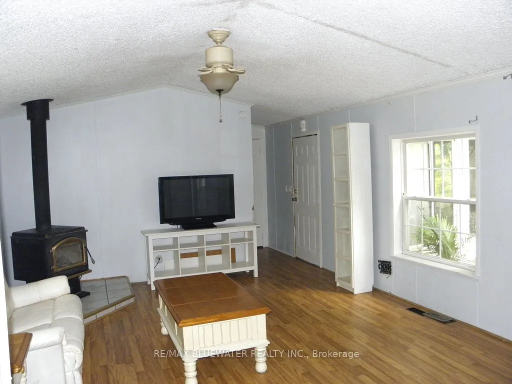 9534-7 Lake Road, Lambton Shores, ON N0N 1J1