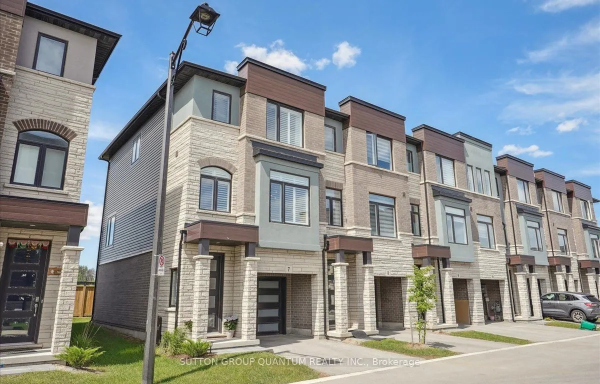 314 Equestrian Way, Cambridge, ON N3E 0E4