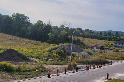 60 Meagan Lane, Quinte West, ON K0K 2C0