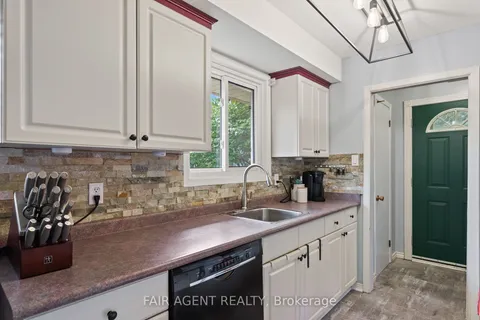 28 ARCHER Cres, London, ON N6E 2A5