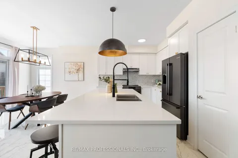 11 Blue Heron Dr, Quinte West, ON K0K 1L0