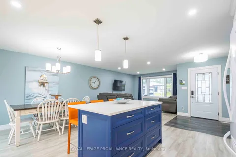 42 Schmidt Way, Quinte West, ON K8V 0L6