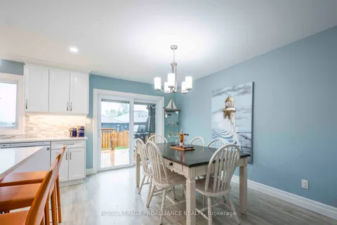 42 Schmidt Way, Quinte West, ON K8V 0L6