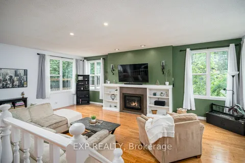 34 Taylor Dr, Prince Edward County, ON K8N 4Z7