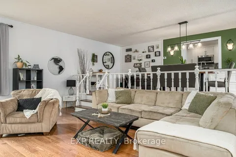 34 Taylor Dr, Prince Edward County, ON K8N 4Z7