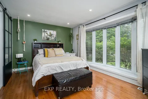 34 Taylor Dr, Prince Edward County, ON K8N 4Z7