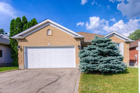 370 Keewatin Ave, Kitchener, ON N2B 3V3