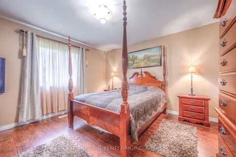 370 Keewatin Ave, Kitchener, ON N2B 3V3