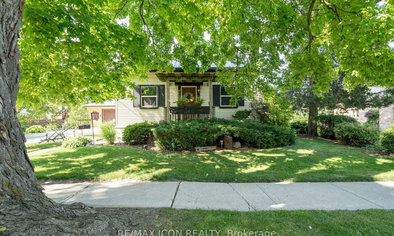 258 Anna St, North Middlesex, ON N0M 2K0