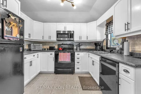 258 Anna St, North Middlesex, ON N0M 2K0