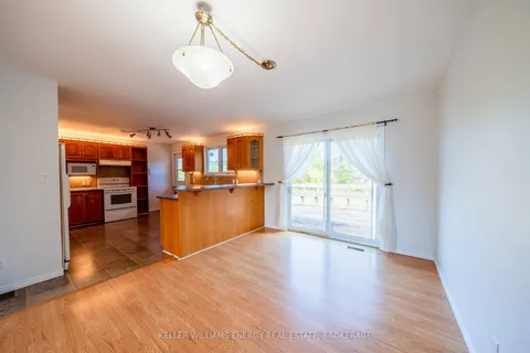 12699 Loyalist Pkwy, Prince Edward County, ON K0K 2T0