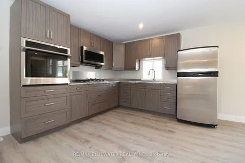 8328 BURWELL Rd, Lambton Shores, ON N0M 1T0
