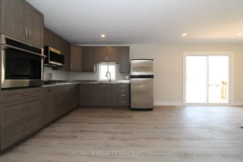8328 BURWELL Rd, Lambton Shores, ON N0M 1T0