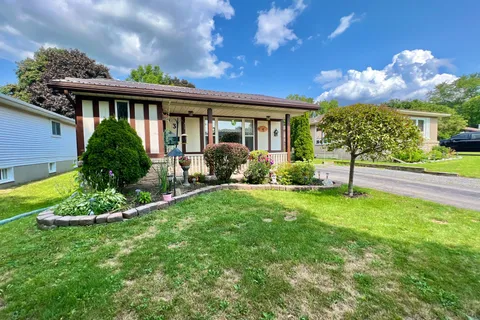 3 Alnet Dr, Belleville, ON K8P 4V7