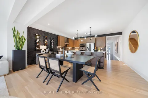 72 Melbourne St, Hamilton, ON L8P 2A6