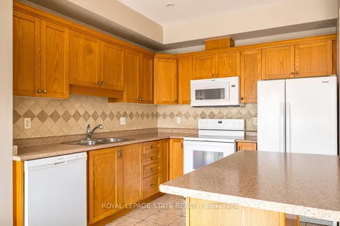 522 Stonehenge Dr, Hamilton, ON L9K 1S7