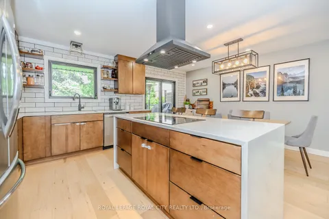 1735 Queenston Rd, Cambridge, ON N3H 3M3