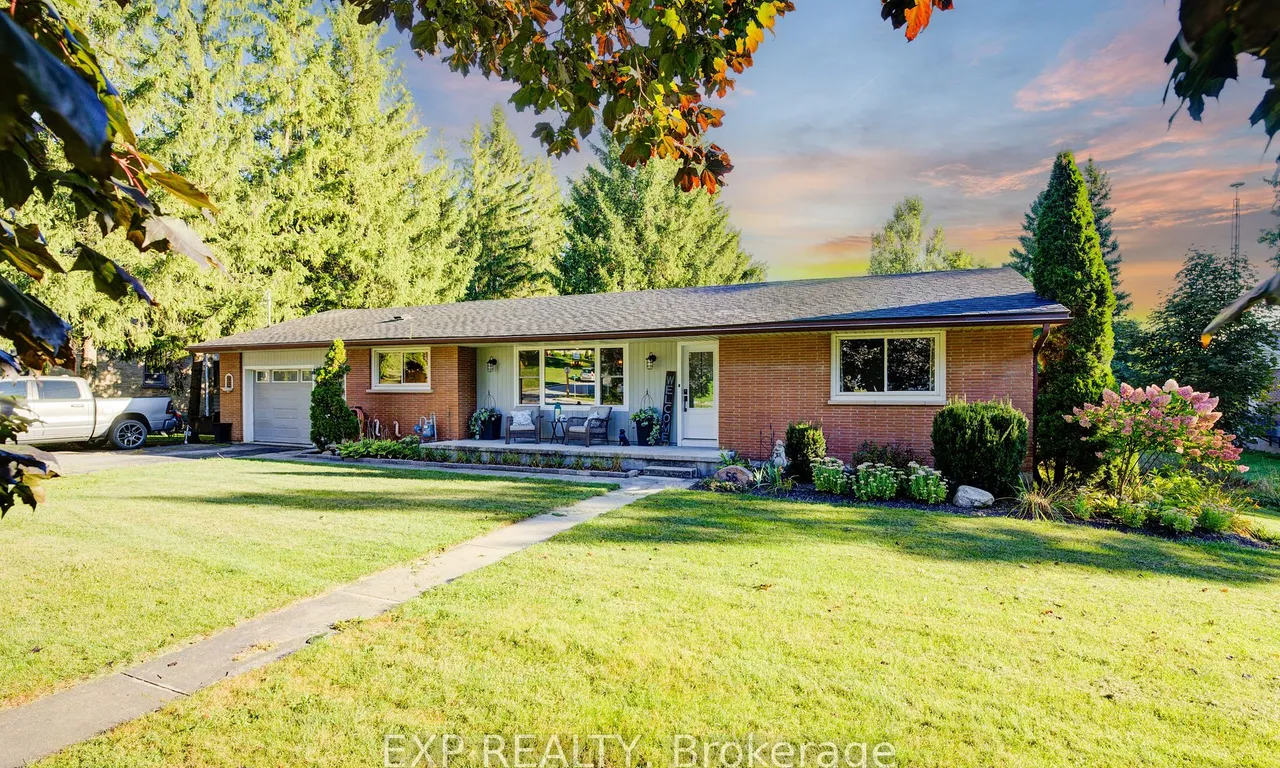 56 Main St, Mapleton, ON N0G 1P0