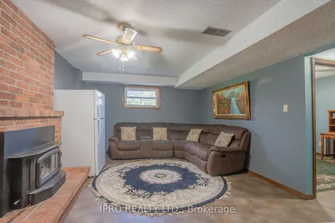 48 Corinth Crt, London, ON N5W 1N5