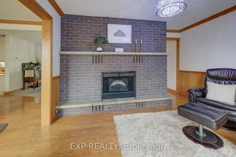 7998 Wellington Rd 7, Mapleton, ON N0G 2K0
