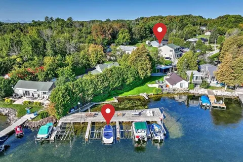 16 Cedar Dale Dr, Kawartha Lakes, ON K0M 2B0