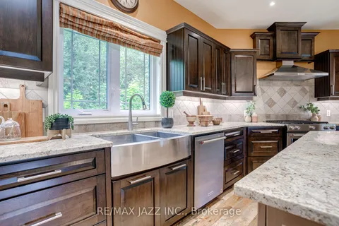 802 Smith St, Brighton, ON K0K 1H0