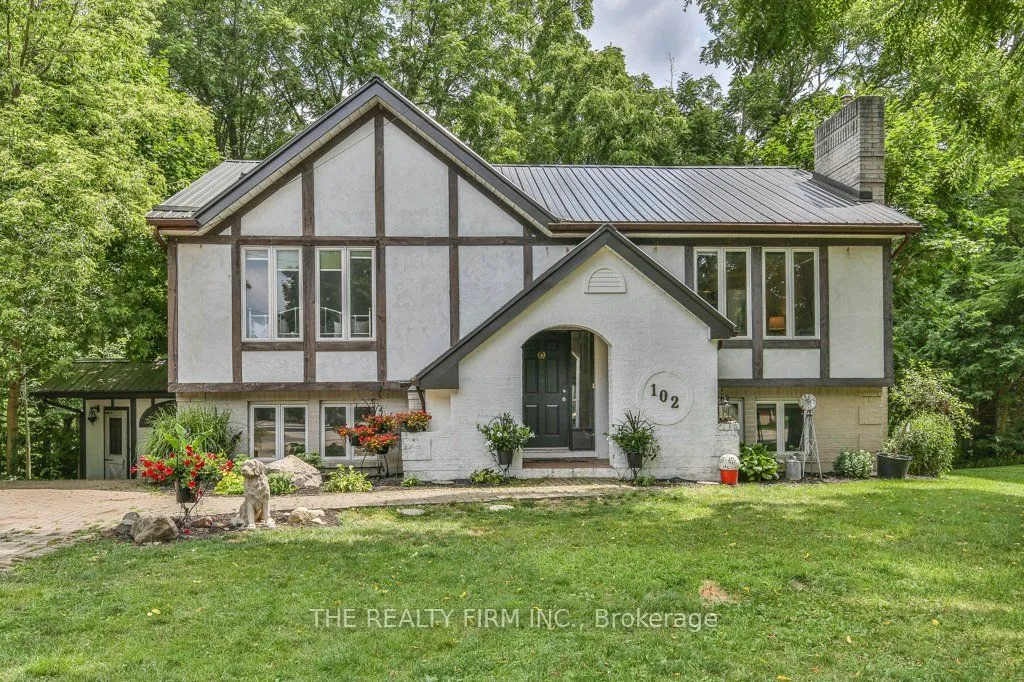102 Ness St, North Middlesex, ON N0M 1A0