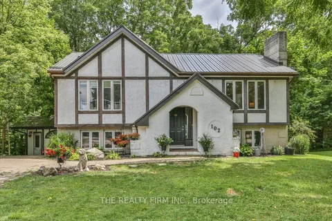 102 Ness St, North Middlesex, ON N0M 1A0