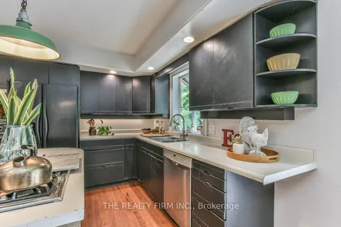 102 Ness St, North Middlesex, ON N0M 1A0