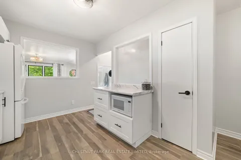 147 Main St, Brighton, ON K0K 1H0