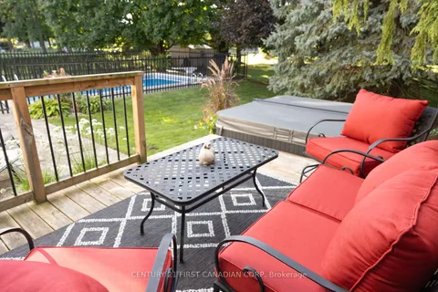 244 Appin Rd, Southwest Middlesex, ON N0L 1M0