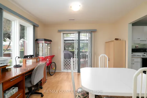 54 North Murray St, Quinte West, ON K8V 2E6