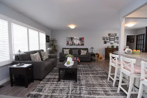26 Hatton Dr, Hamilton, ON L9G 2H6